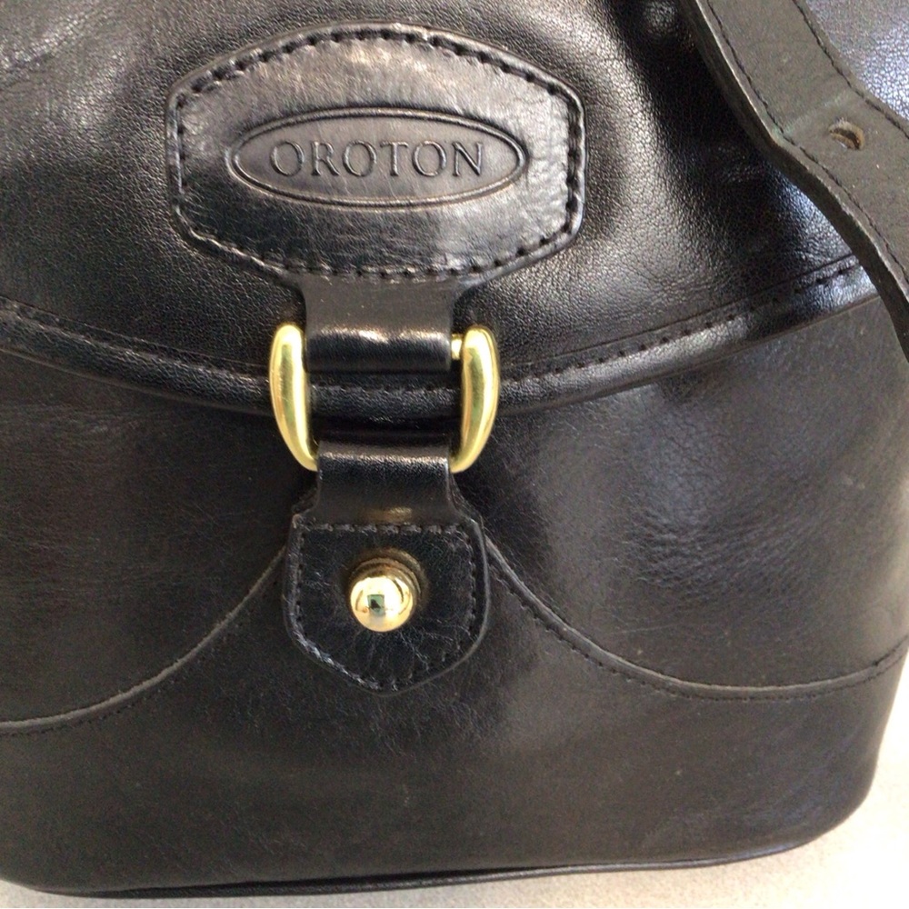OROTON AUSTRALIA BLACK LEATHER BUCKET MESSENGER PURSE EXCELLENT CONDITION - Picture 5 of 9